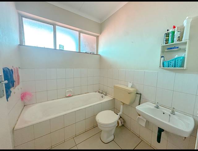 2 BEDROOM APARTMENT FOR SALE IN FAIRVIEW